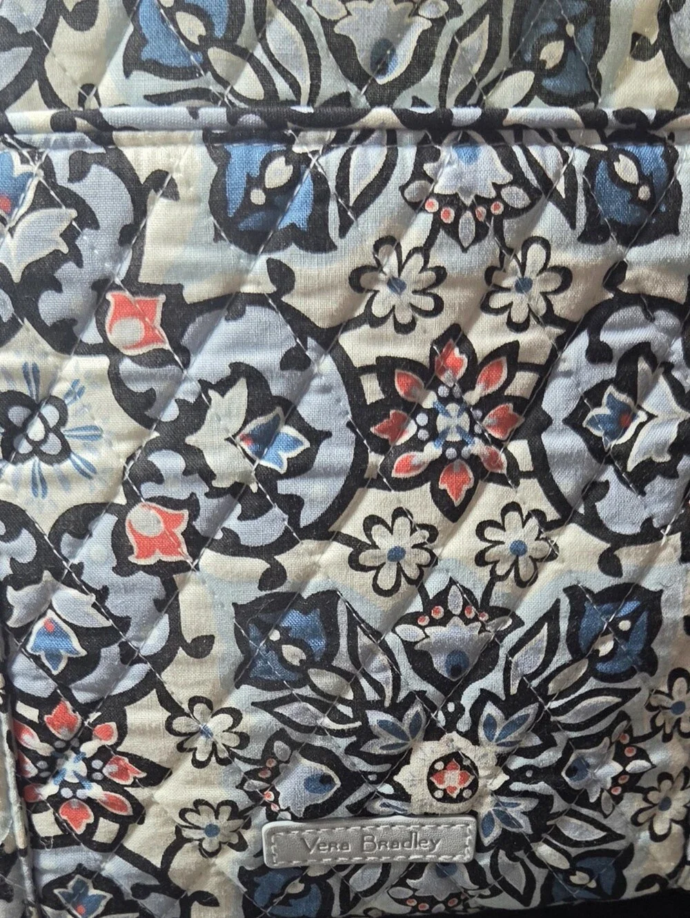 NWT Vera Bradley Small Vera Tote in Lisbon Medallion – New With Tags